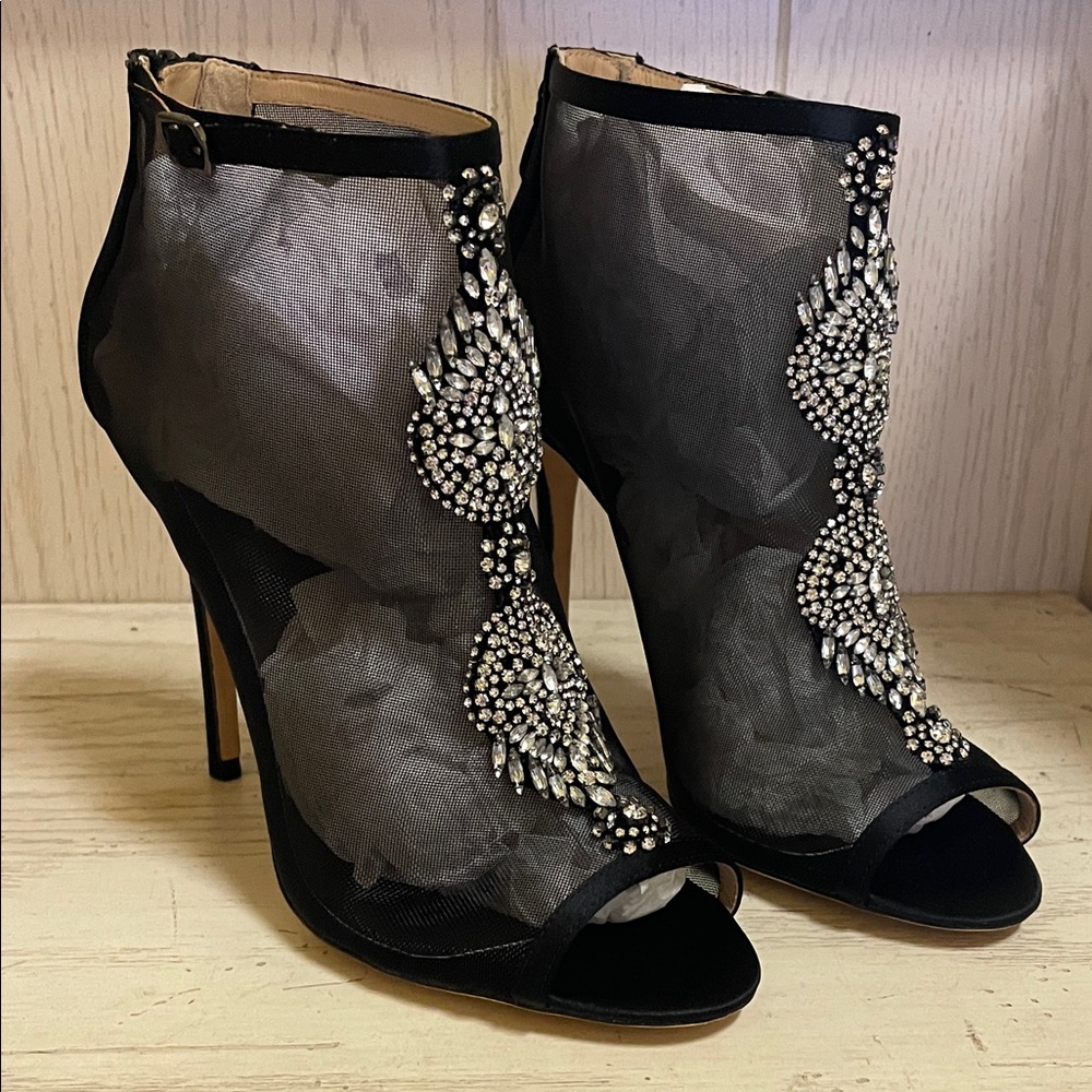 Black Mesh RANA Heels - Badgley Mischka Women’s Open Toe Bootie 10 - Perfect!